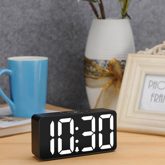 RELOJ DIGITAL LED DESPERTADOR